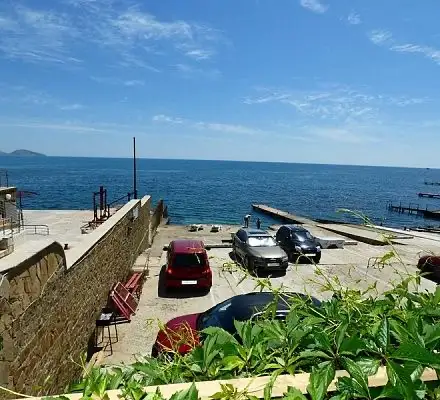 gallery_photo