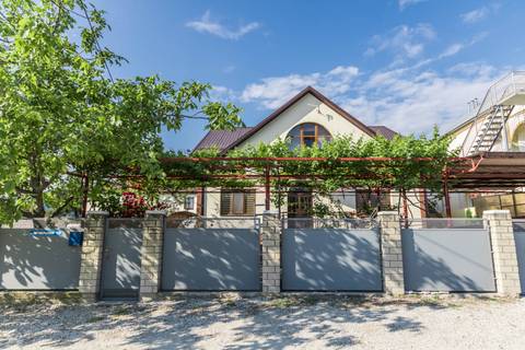 Гостевой дом «Валентина» ул. Октябрьская, д. 12 «Г»