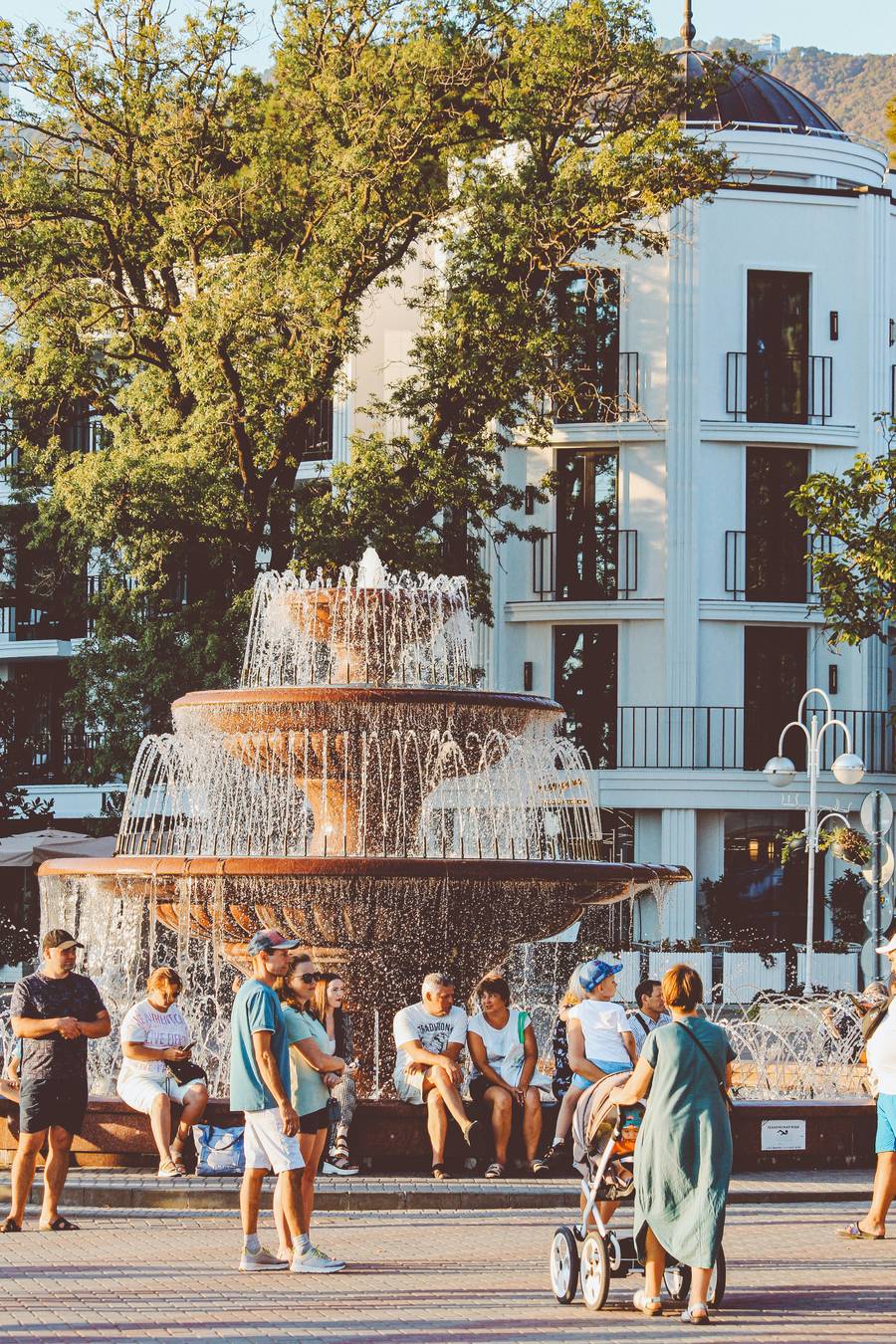 Набережная находится в пешей доступности от пансионата. Источник:&nbsp;unsplash.com