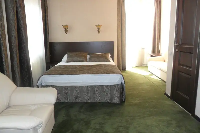 gallery_photo