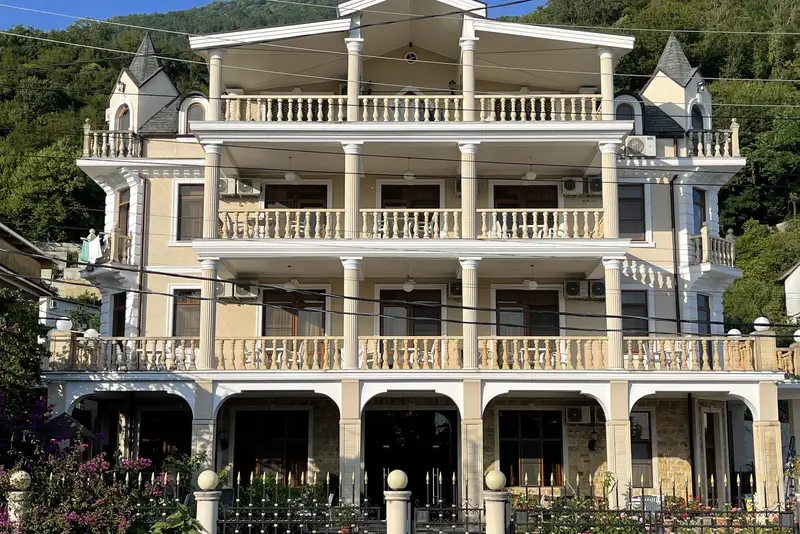 Отель «San Arda» ул. Кабардинская, д. 143