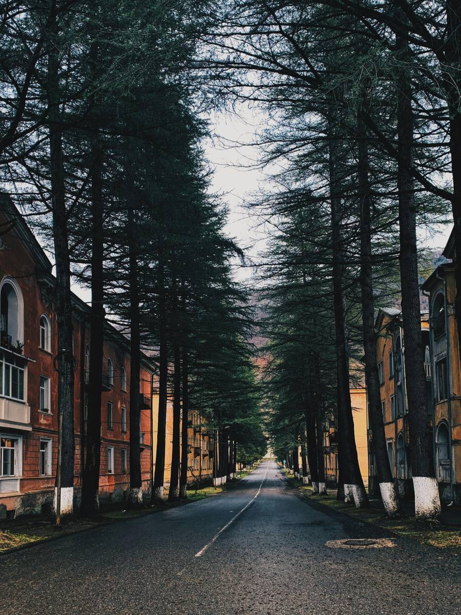 Заброшенный город Ткуарчал. Источник:&nbsp;unsplash.com