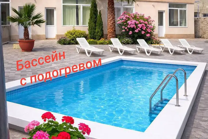 Дом с бассейном «Вирола» бульвар Ореховый, д. 70