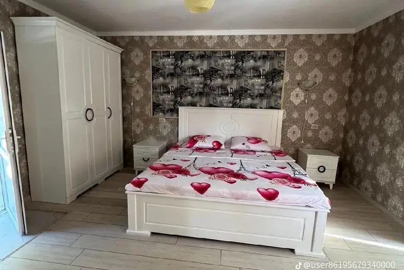 gallery_photo