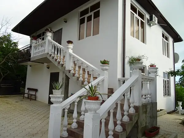 gallery_photo