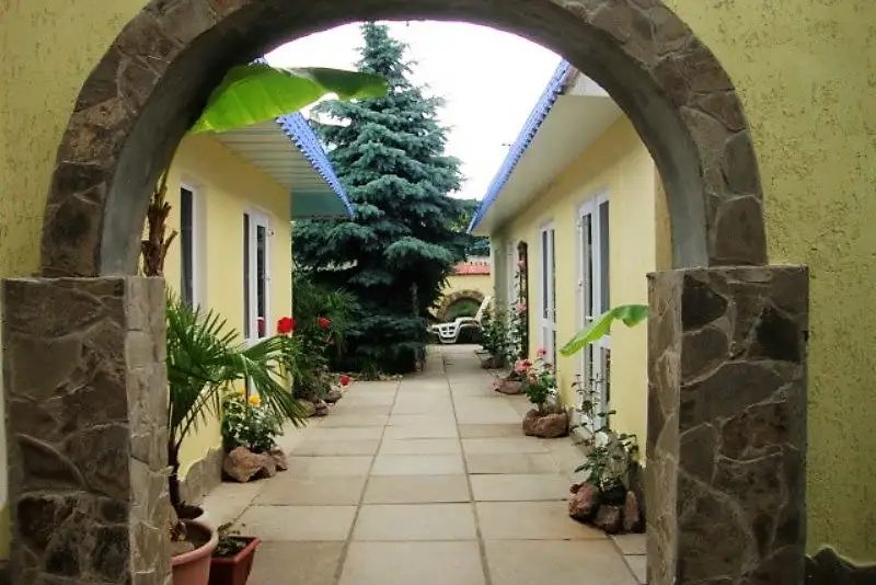gallery_photo