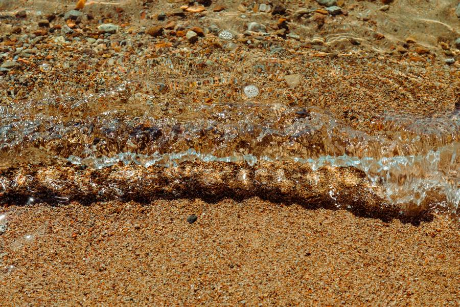 На Лазурном воды Азова - главное сокровище, которое стоит увидеть воочию. Источник:&nbsp;unsplash.com