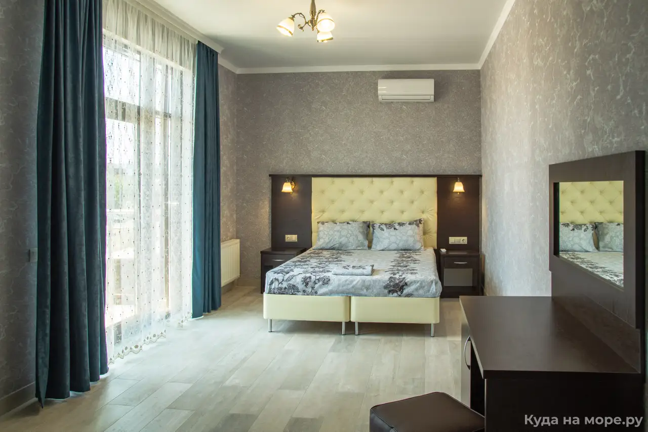 gallery_photo
