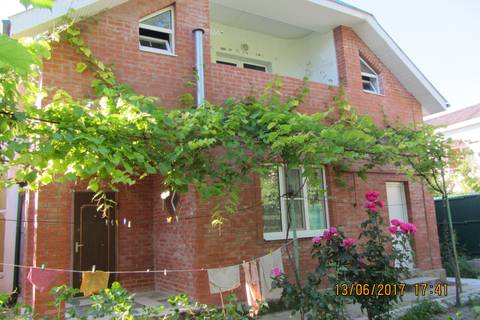 Гостевой дом «Черешневый сад» ул. Партизанская, д. 14