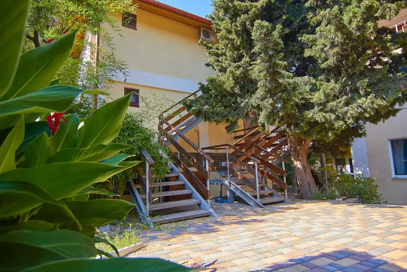 gallery_photo
