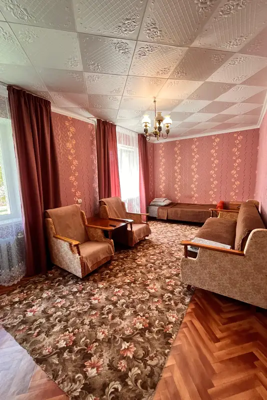 Трехкомнатная квартира ул. Красных Партизан, д. 5