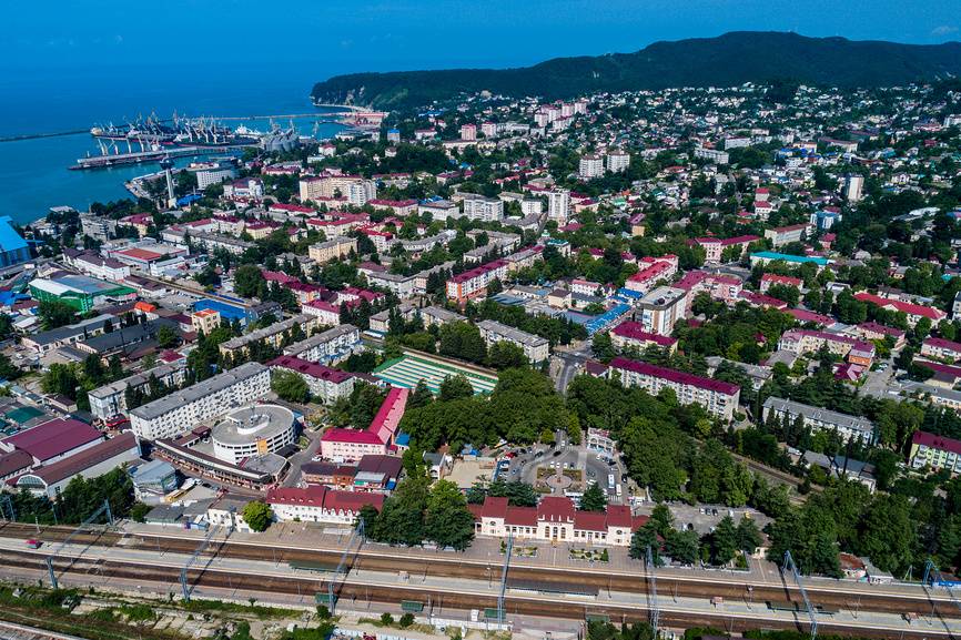 Туапсе&nbsp;— крупный город, где найдутся все необходимые блага цивилизации. Источник: Lori.ru
