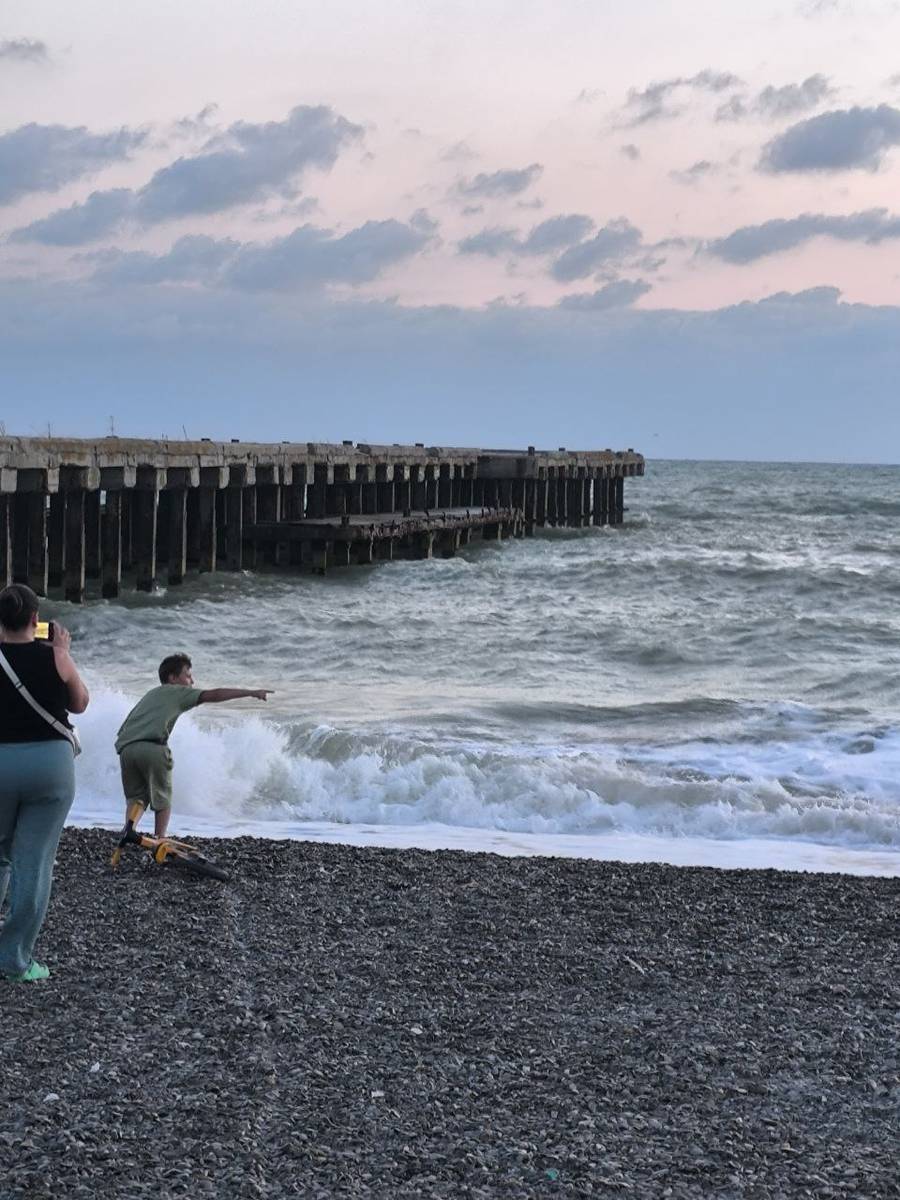 Центральный пляж вечером. Фото: Мария Чайка