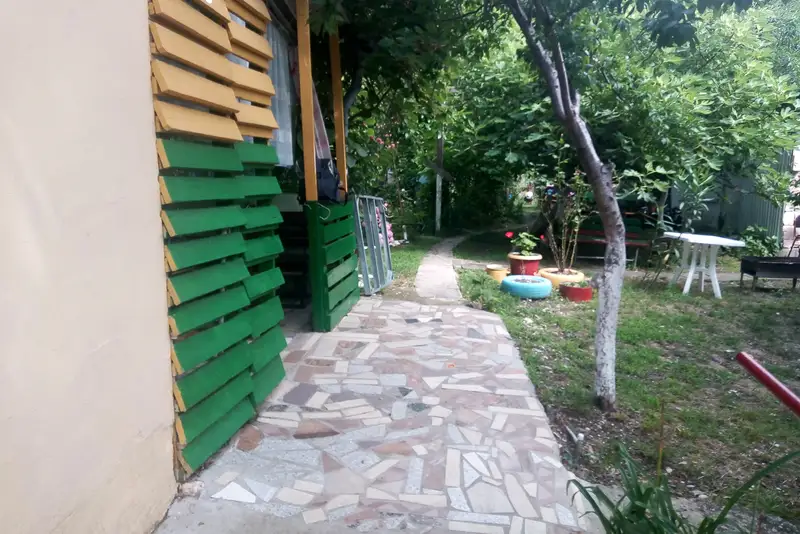 Бабушкин дом в зеленом саду ул. Садовая