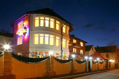 Частный отель "Богема" ул. Школьная, 1