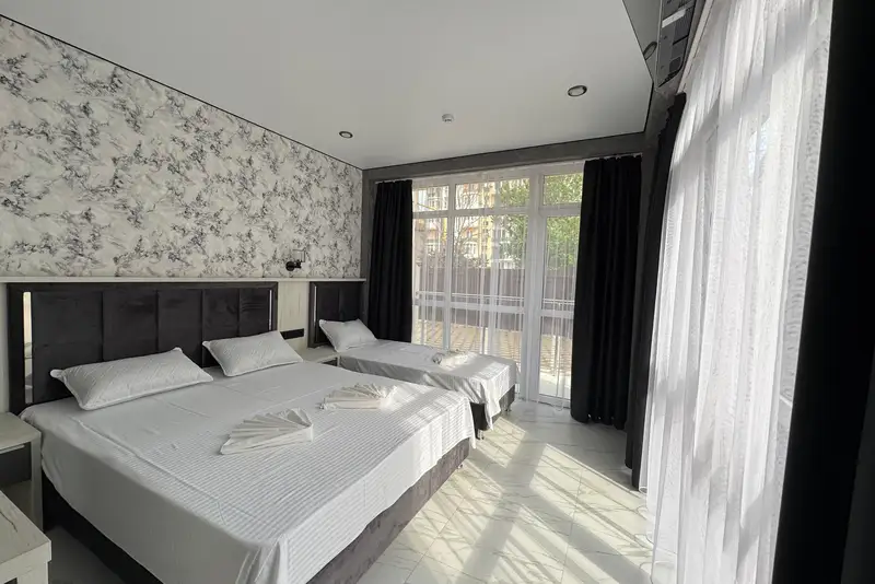 gallery_photo