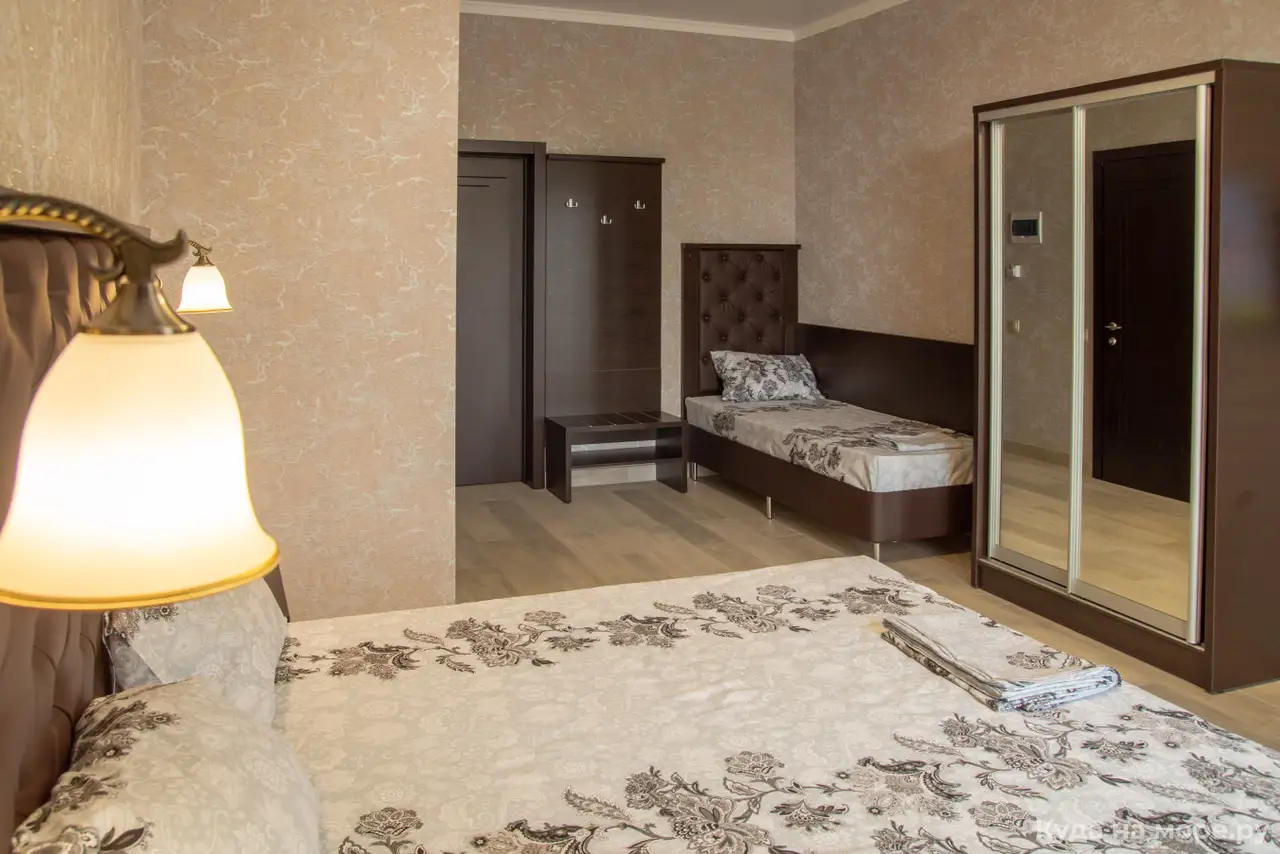 gallery_photo