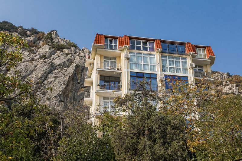 Комплекс апартаментов «Лунный камень»