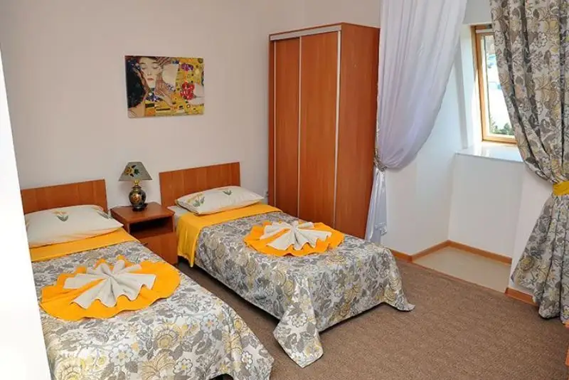 gallery_photo