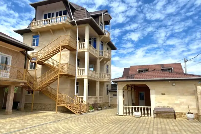gallery_photo