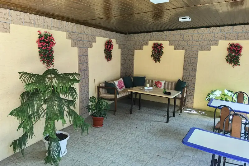 gallery_photo