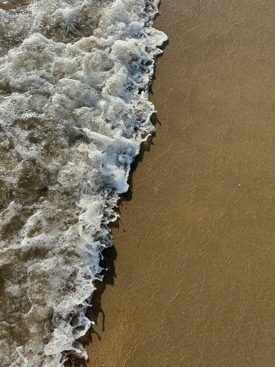 Море у берега — чистое и прозрачное. Источник:&nbsp;pexels.com