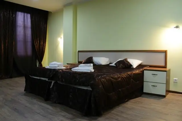 gallery_photo