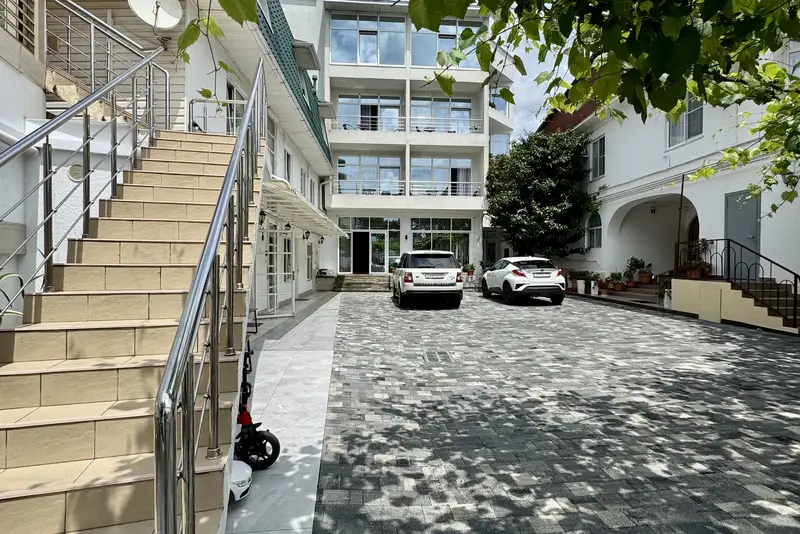 gallery_photo