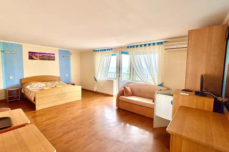 gallery_photo