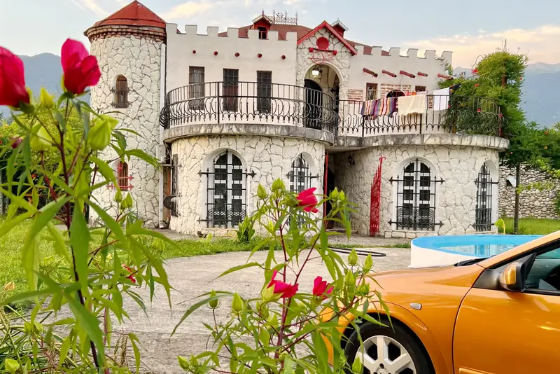 Вилла «Замок Хаита», курорт Гудаута