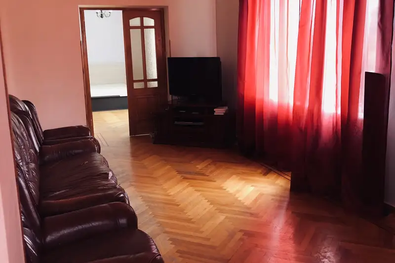 Комфортная трёхкомнатная квартира ул. Киараз, д. 8