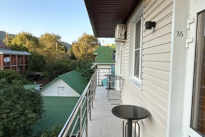 Гостевой дом «Лазуриус» ул. Одоевского, д. 33 «А»