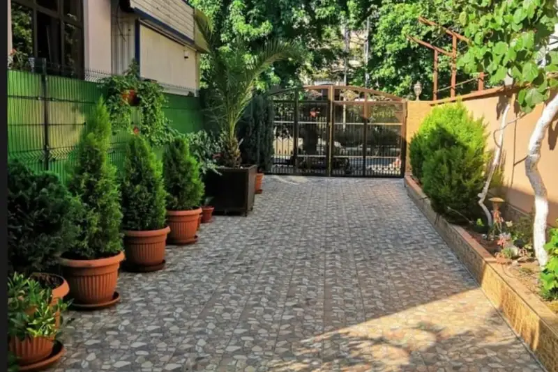 gallery_photo