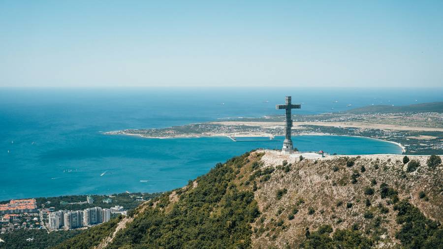 Живописная Геленджикская бухта. Источник: Unsplash.com