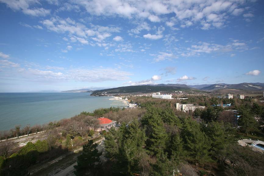 Дивная панорама Дивноморского. Источник: фотобанк Лори