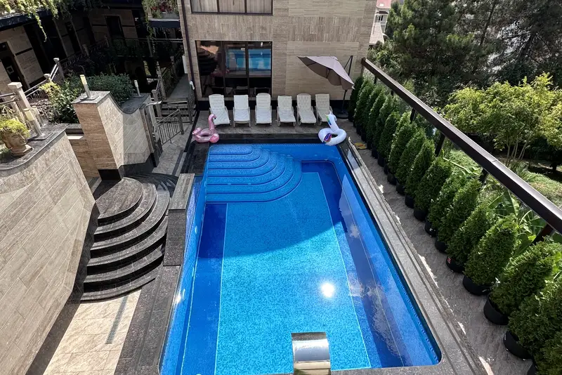 Дизайнерская евродвушка с бассейном в клубном доме, курорт Сочи