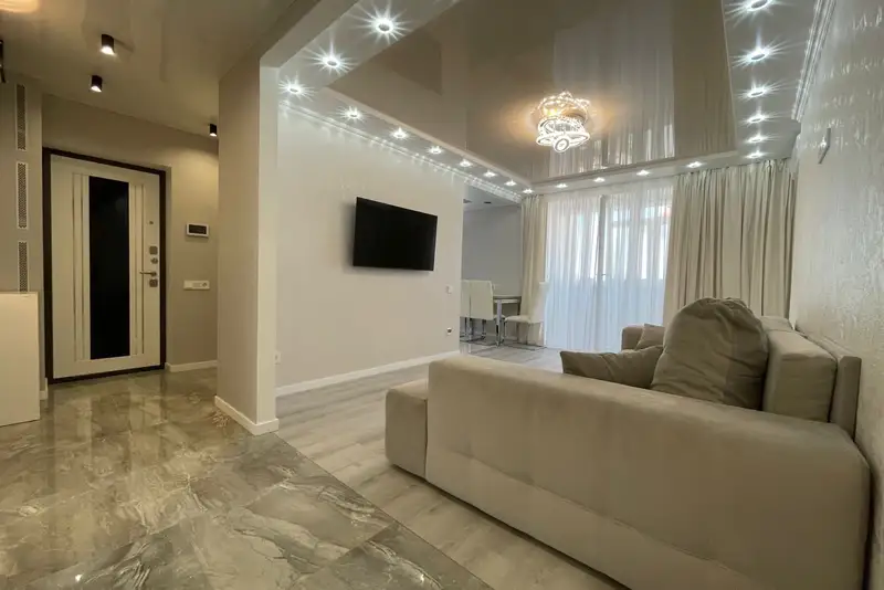 УЮТНАЯ ТРЕХКОМНАТНАЯ КВАРТИРА Пр. Победы д. 67