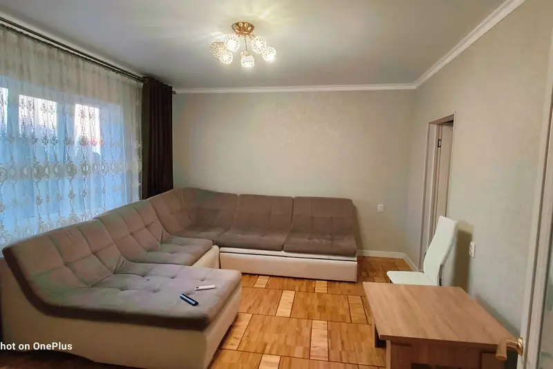 Трехкомнатная квартира п. Агудзера ул Курчатова дом 48