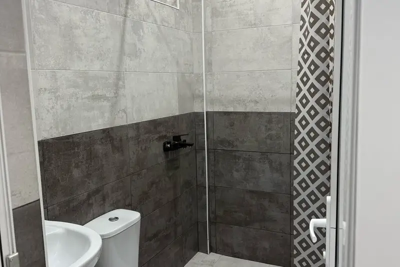 gallery_photo