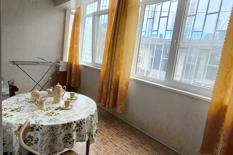 Просторная квартира в историческом центре Сухума ул. Дбар, д. 43, кв. 14