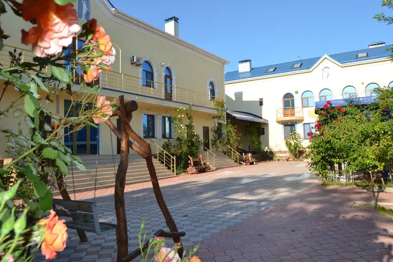 Гостевой дом «Миру-Мир» пгт. Заозерное, ул. Гайдара, д. 13