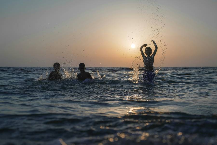 Детям на пляже будет комфортно, не меньше, чем взрослым. Источник:&nbsp;pexels.com