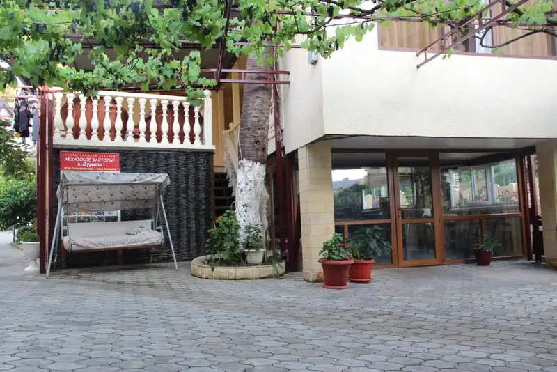 gallery_photo