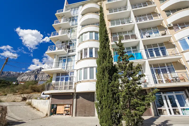 Комплекс апартаментов «Мисхорский спуск» пгт. Кореиз, ул. Южная, д. 62 «И»