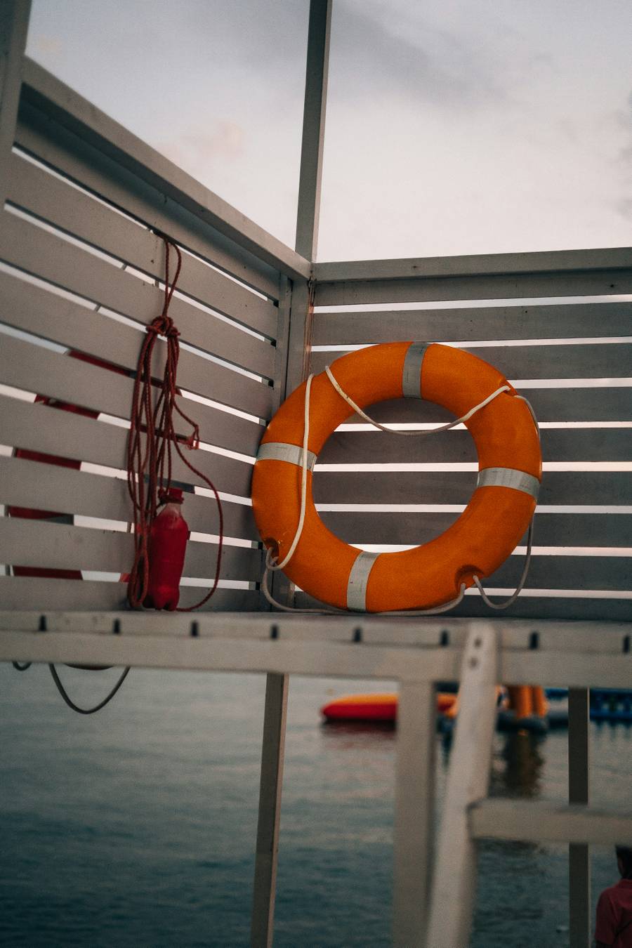 У местных спасателей июль и август также является самым горячим временем. Источник:&nbsp;unsplash.com