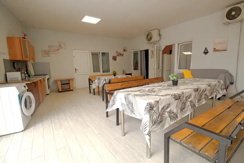 gallery_photo