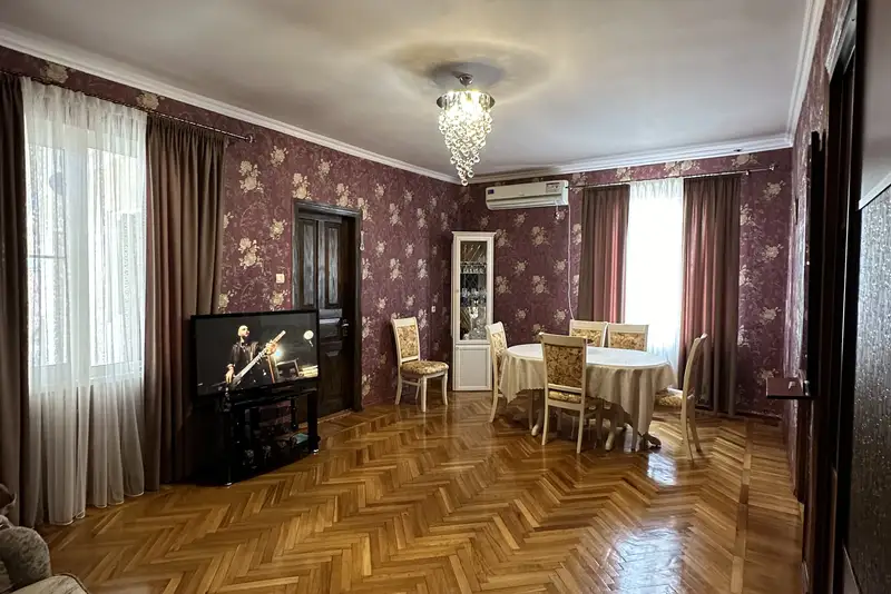 gallery_photo