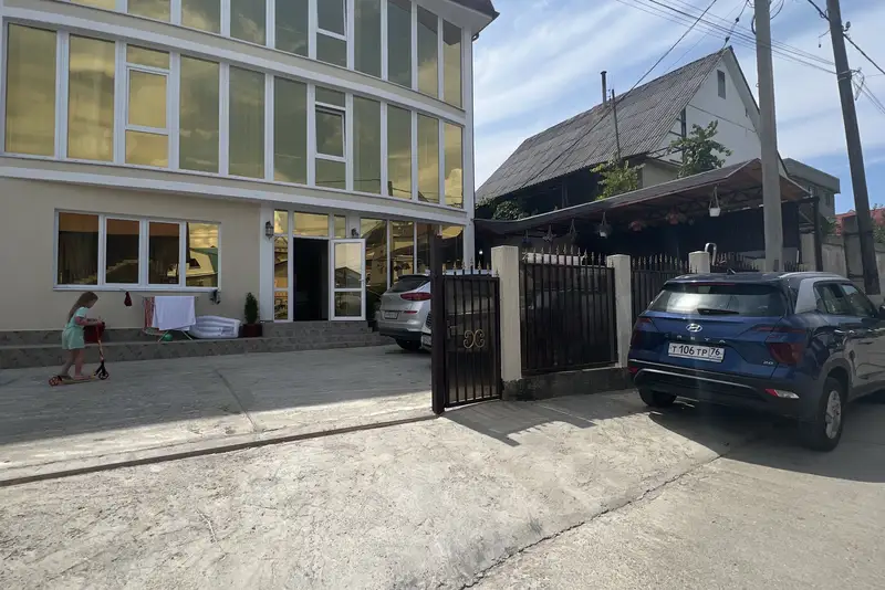 gallery_photo