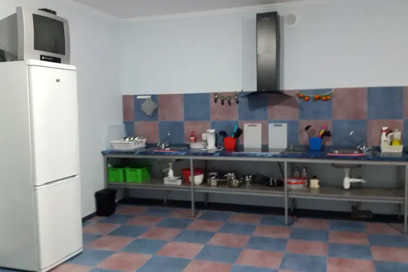 Общая просторная кухня