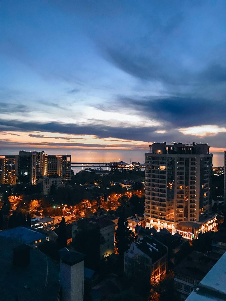 Ночной Сочи. Источник:&nbsp;pexels.com